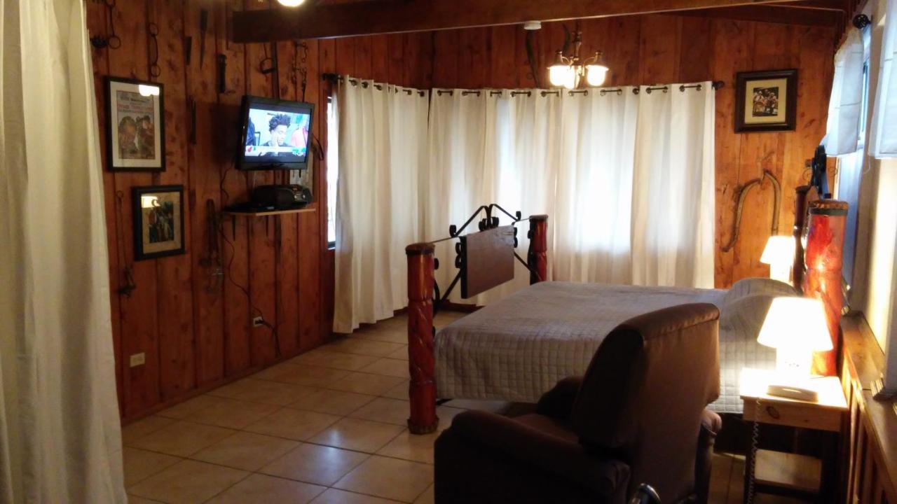 Mountain Lodge Chetica San Jeronimo (Heredia) Exterior foto